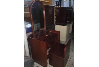 Thanh lý bàn trang điểm chất liệu MDF